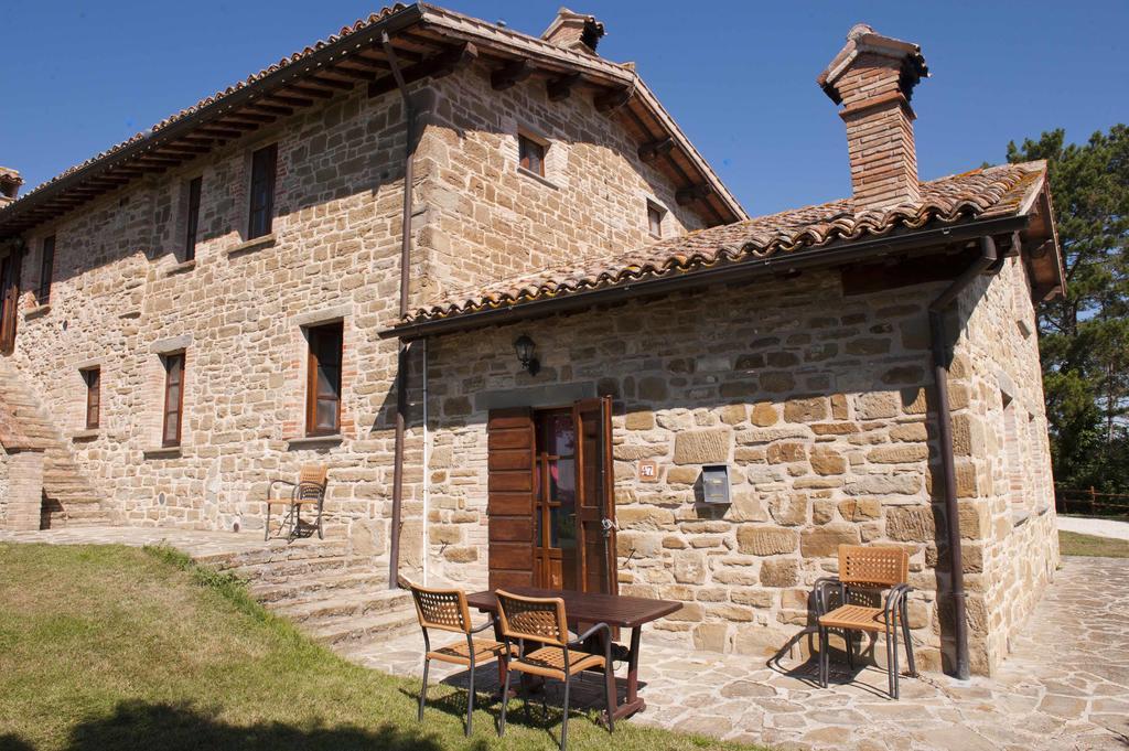 Agriturismo Tenuta Di Biscina Eksteriør billede